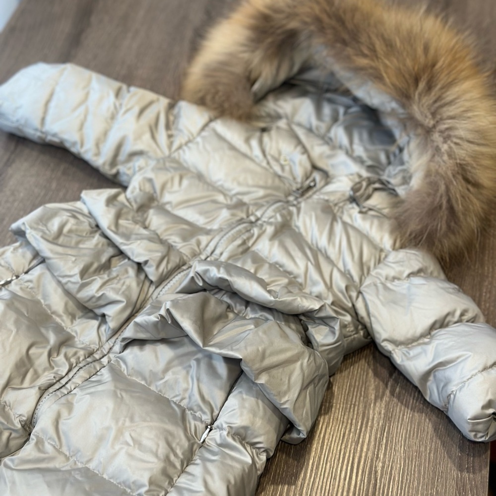 Winter coat - Picture 8 of 10